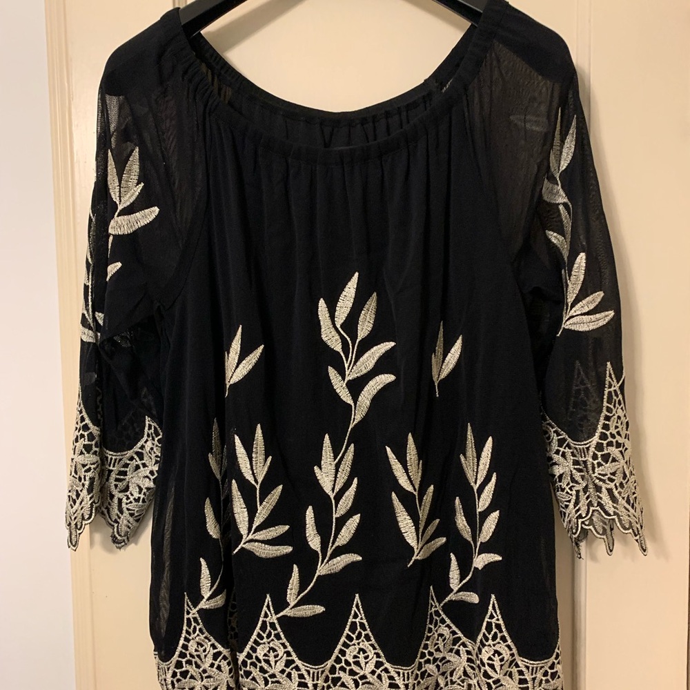 Elegant Black Lace Top with Intricate Embroidery